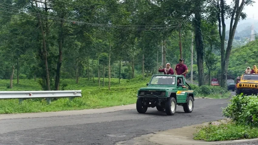 Jeep Tour Kebun Teh Kemuning