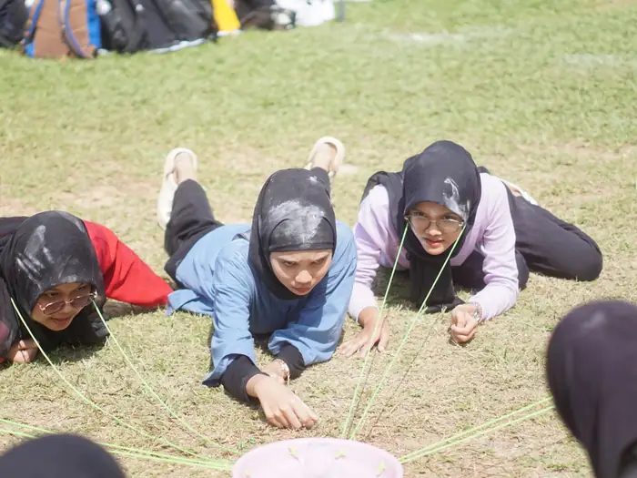 Games estafet kelompok pelajar