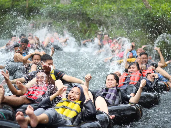River Tubing Senatah