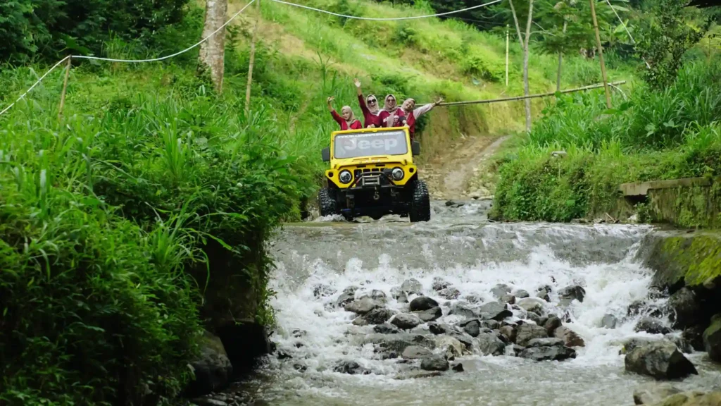 kemuning jeep adventur susur sungai